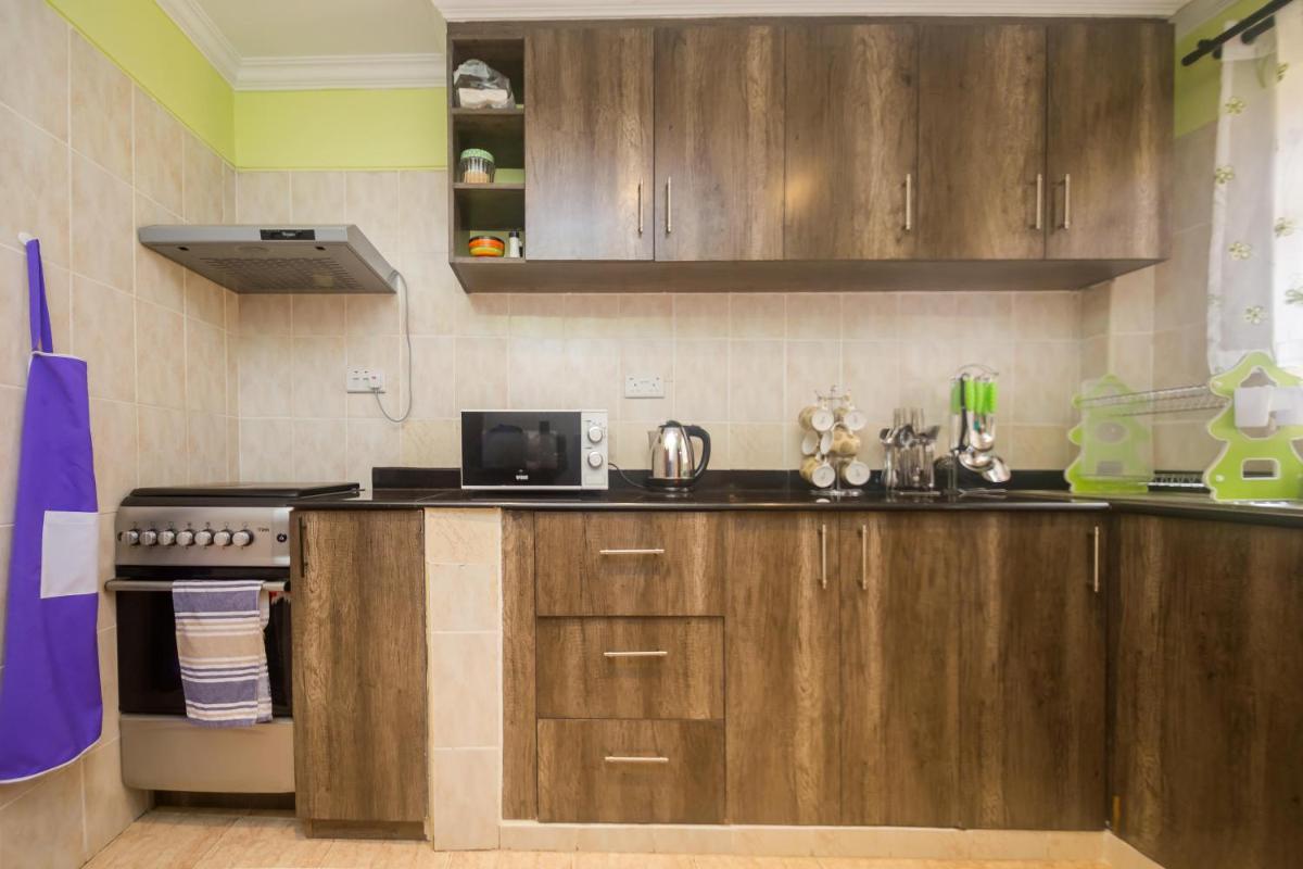 Esterina Suites - Housity