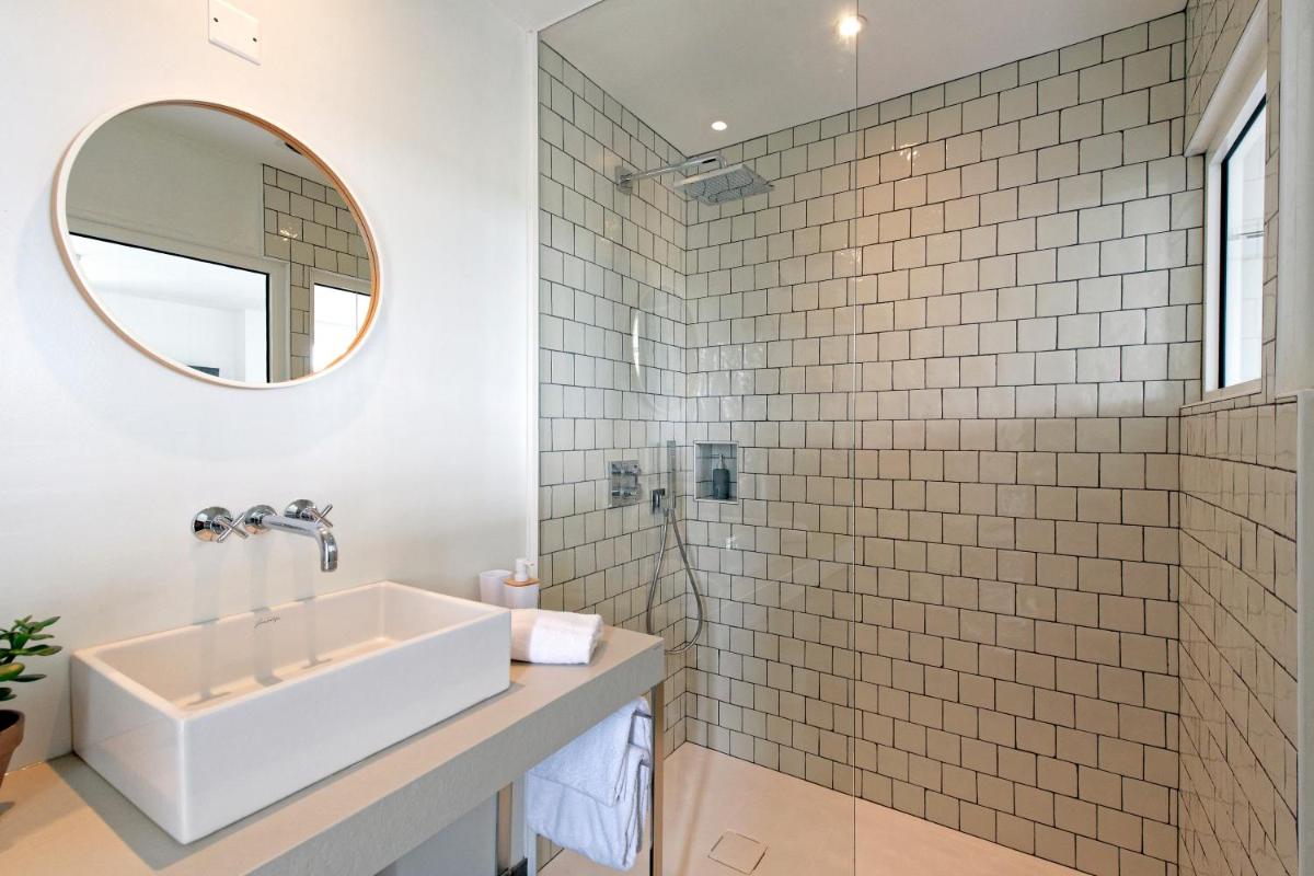 Salle de bains dans l'établissement Ty Mad