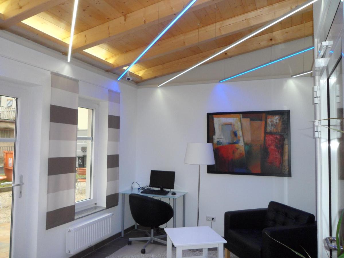 Economy Hotel Kronach - Housity
