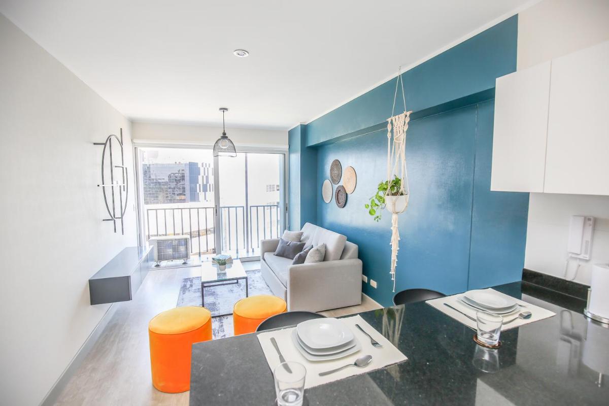 Trendy Host Black - San Isidro - Housity