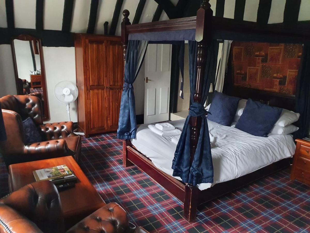Old Court Hotel & Suites - Housity