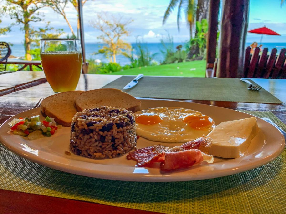 Las Caletas Lodge - Housity