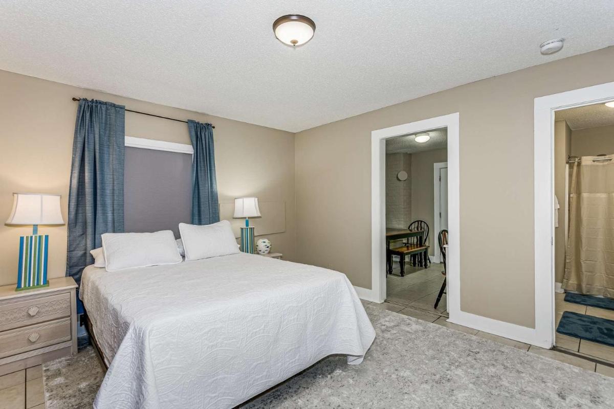 Strong St. Cottage - Housity