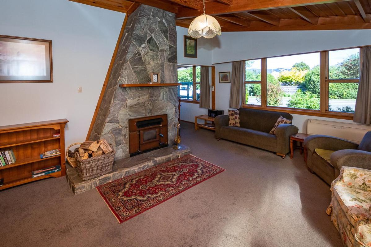 Copper Trout Cottage - Te Anau Bach - Housity