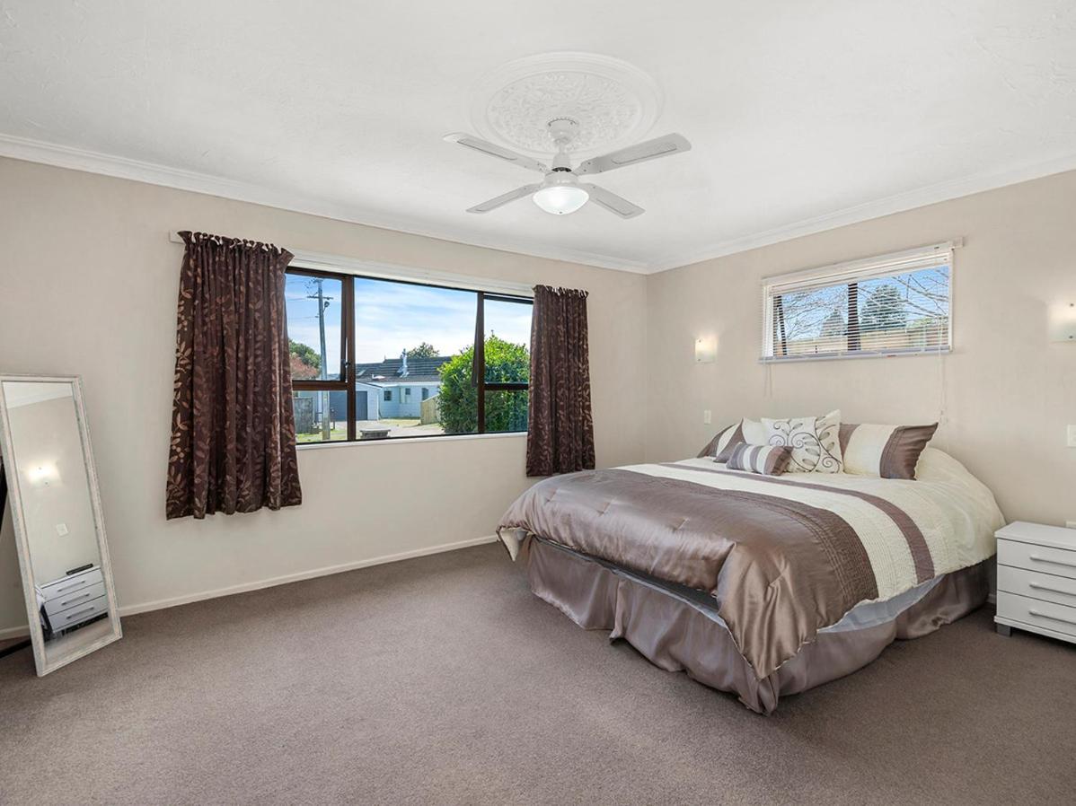 Heathcote Cottage - Taupo Holiday Home - Housity
