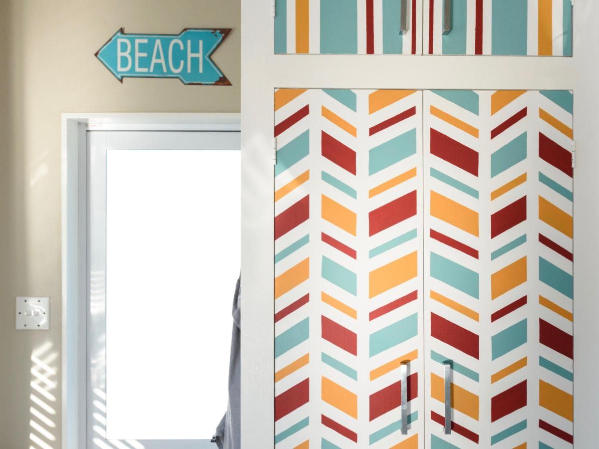 The Black Bach - Mt Maunganui Holiday Home - Housity