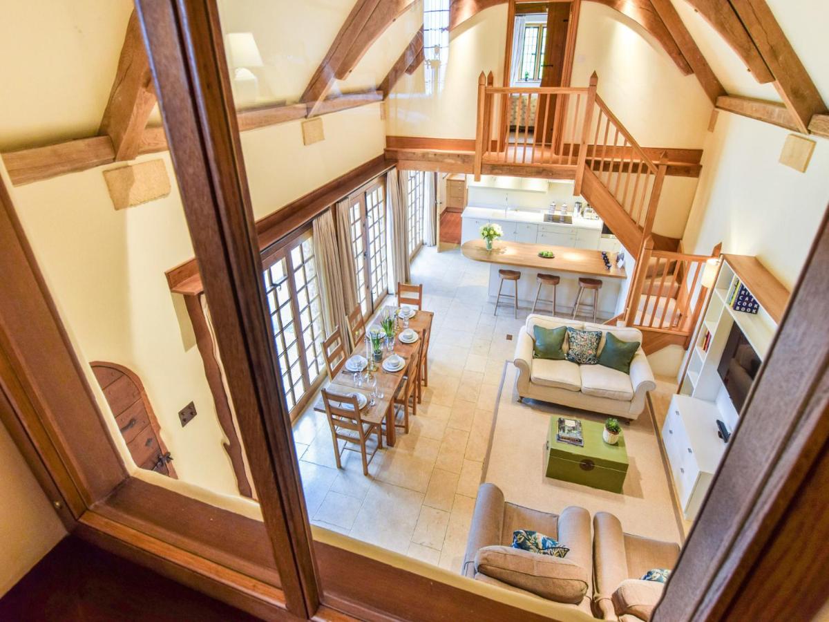 Coach House, Saintbury - Housity