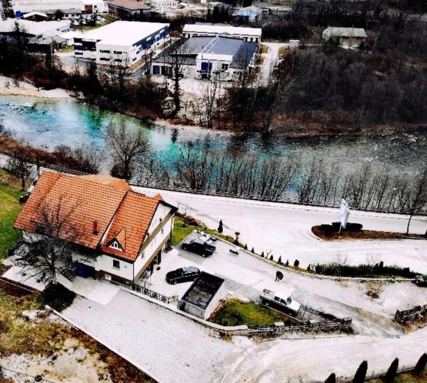 Pansion Neretva - Housity
