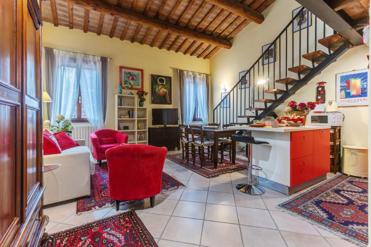 Ariostea University Duplex Apartment - Housity