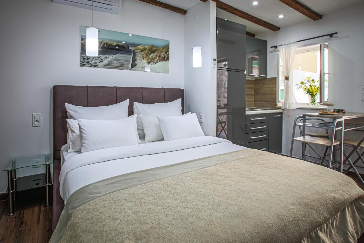 Suitetrails - Theatre luxury rooms