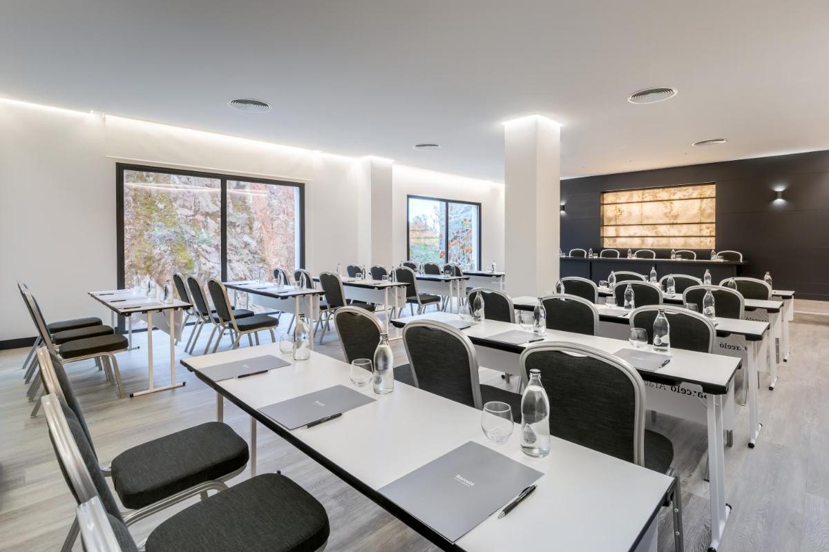 Un restaurante o sitio para comer en Barceló Aracena & Spa