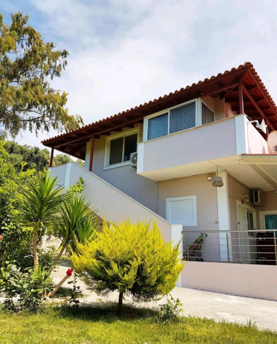 Julia Holiday Apartments - Housity