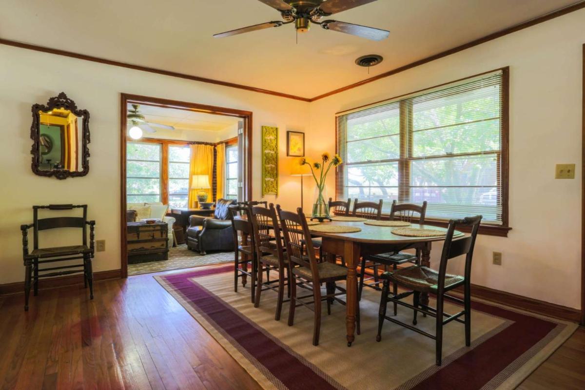 Creek House - Housity