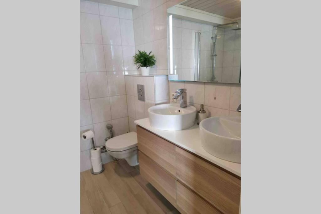 Panoramaresort in Hardangerfjord with boat to rent - Seaside Studio for 4 personer - Housity