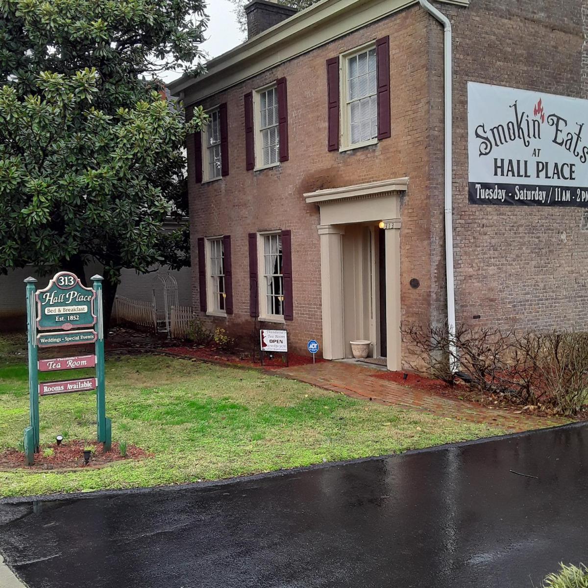 Hall Place B&B - Housity