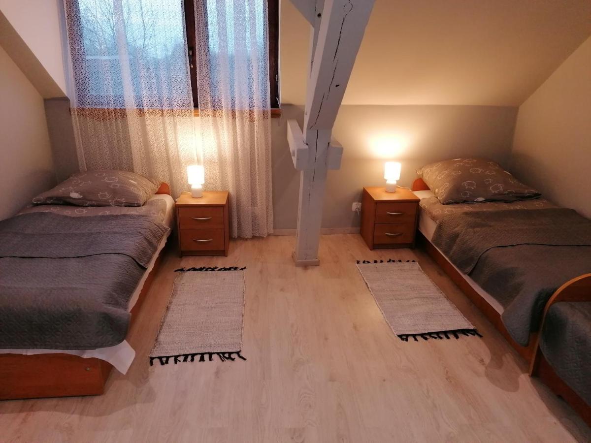 Agroturystyka Siedlisko pod dębami - Housity