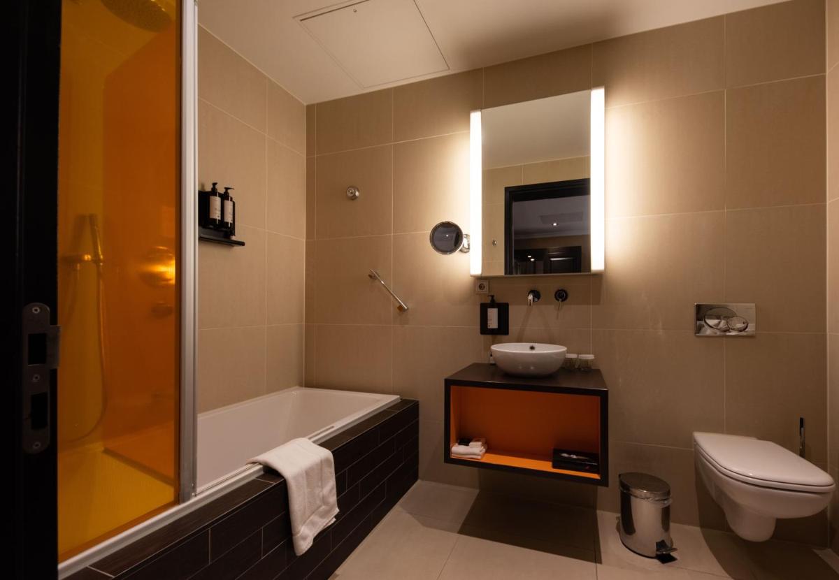 Hotel & Spa Savarin - Rijswijk, The Hague - Housity