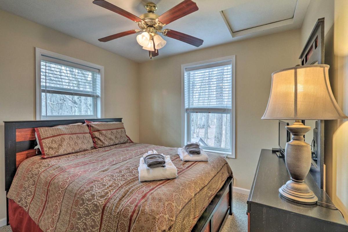 6 Mi to Skiing Family Poconos Home w Decks! - Housity