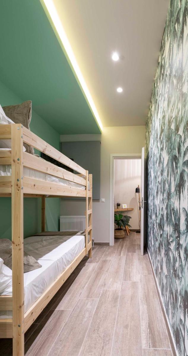 Suitetrails - “Champions” Apartment in N. Kosmos neighbourhood