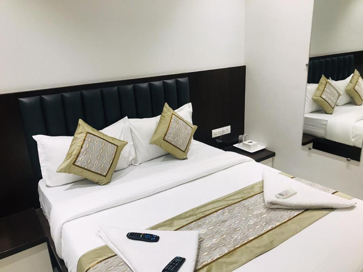 Hotel Flora Suites - Fort - Housity