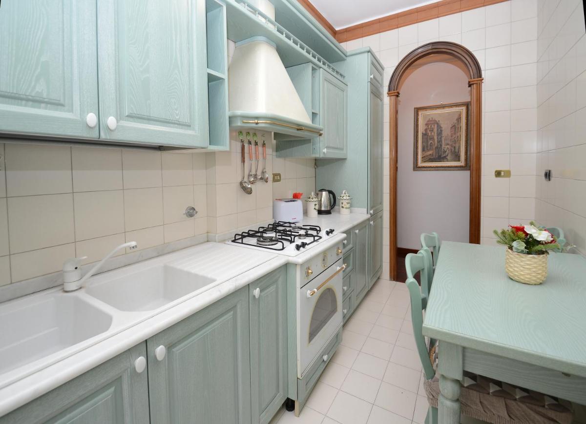 LA TERRAZZA PARCO DEGLI ACQUEDOTTI - Housity