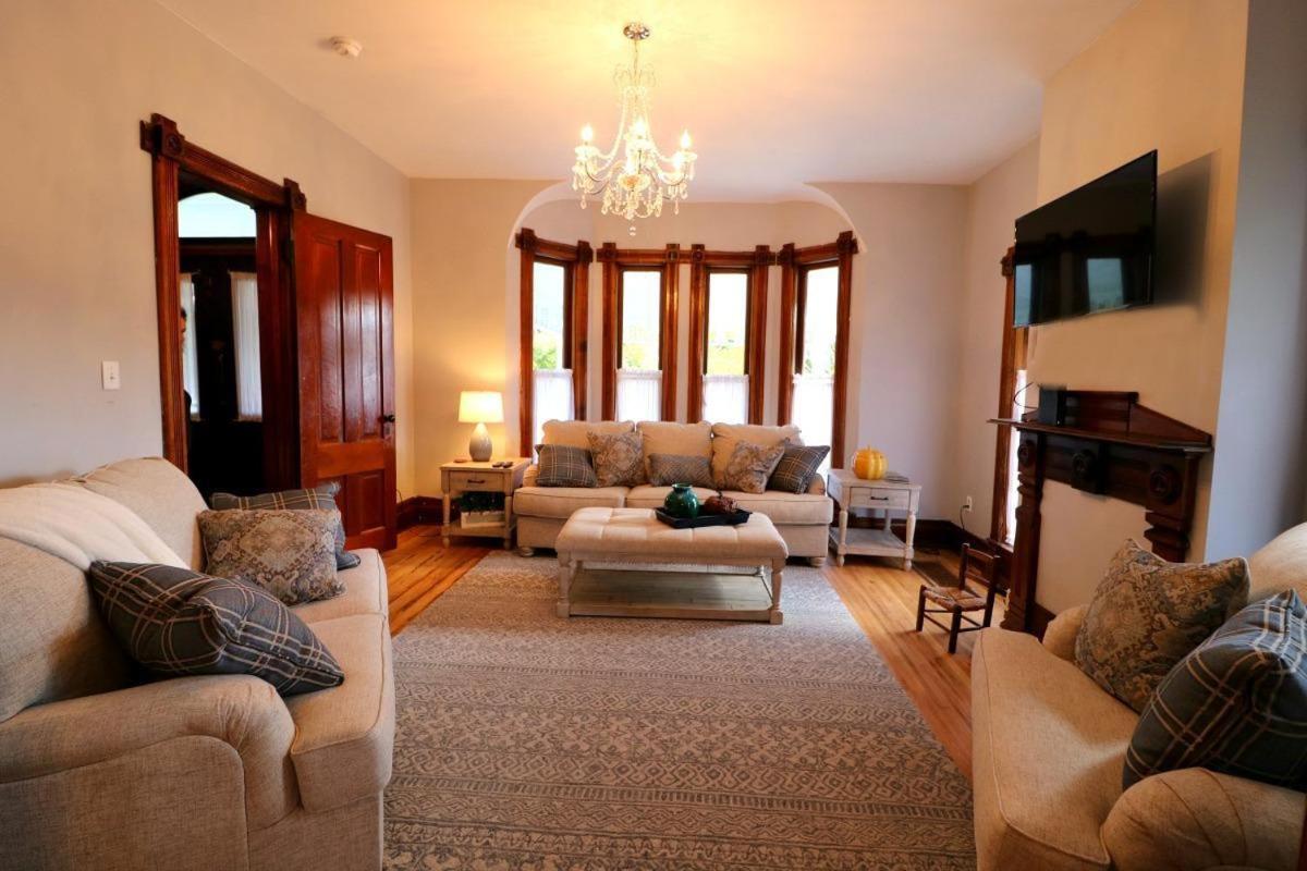 The Francis Rose House - Housity