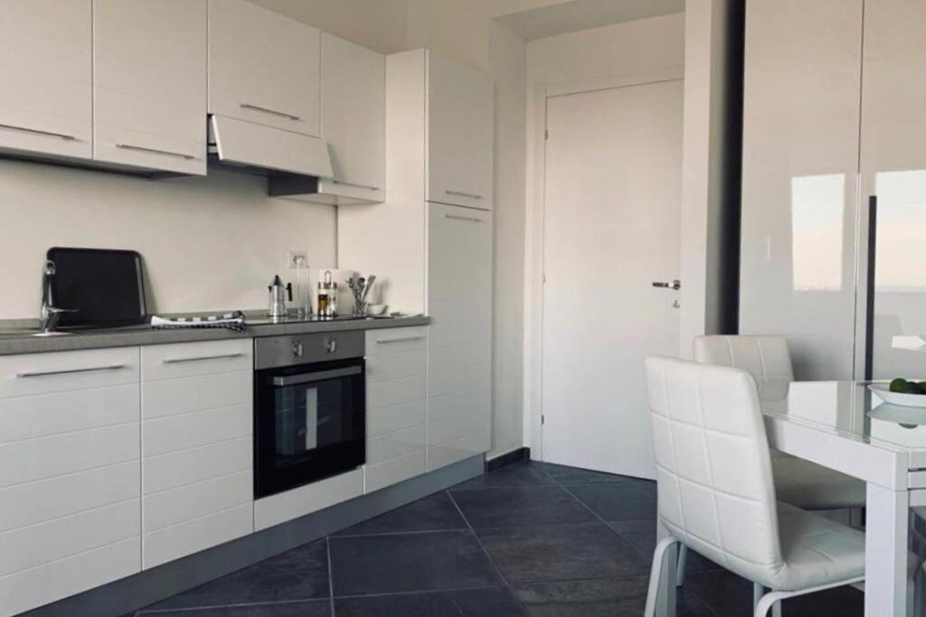 Beach House Fronte Mare - Housity