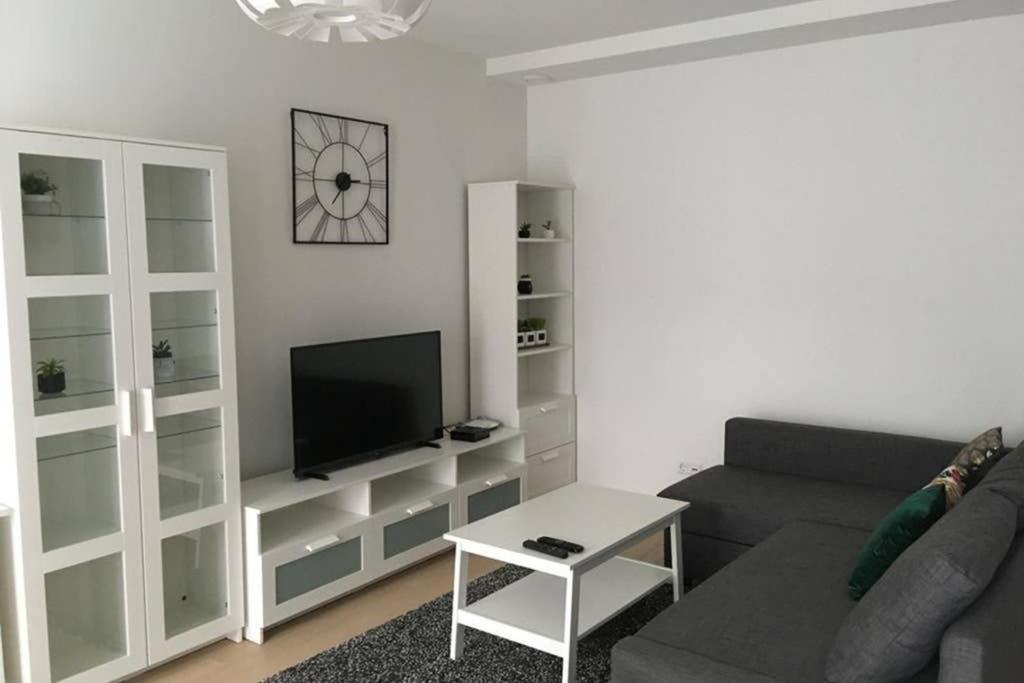 Trendy New and large 3 Beds (90m2) in City Center - Housity