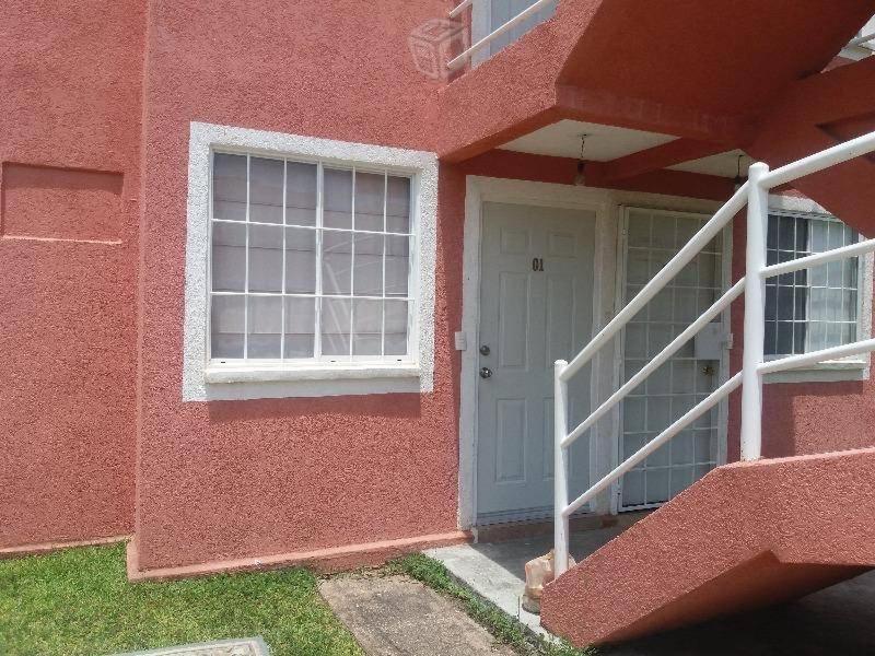 Departamento en Fraccionamiento los Tulipanes - Housity