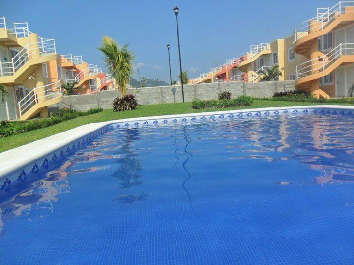 Departamento en Fraccionamiento los Tulipanes - Housity