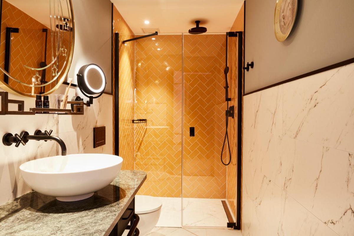 Hotel Indigo The Hague - Palace Noordeinde, an IHG Hotel - Housity