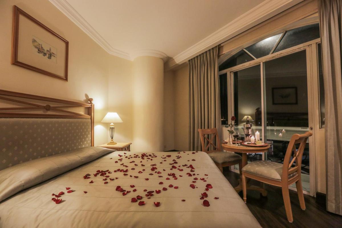 The Grand Dame Hotel - Hizvo