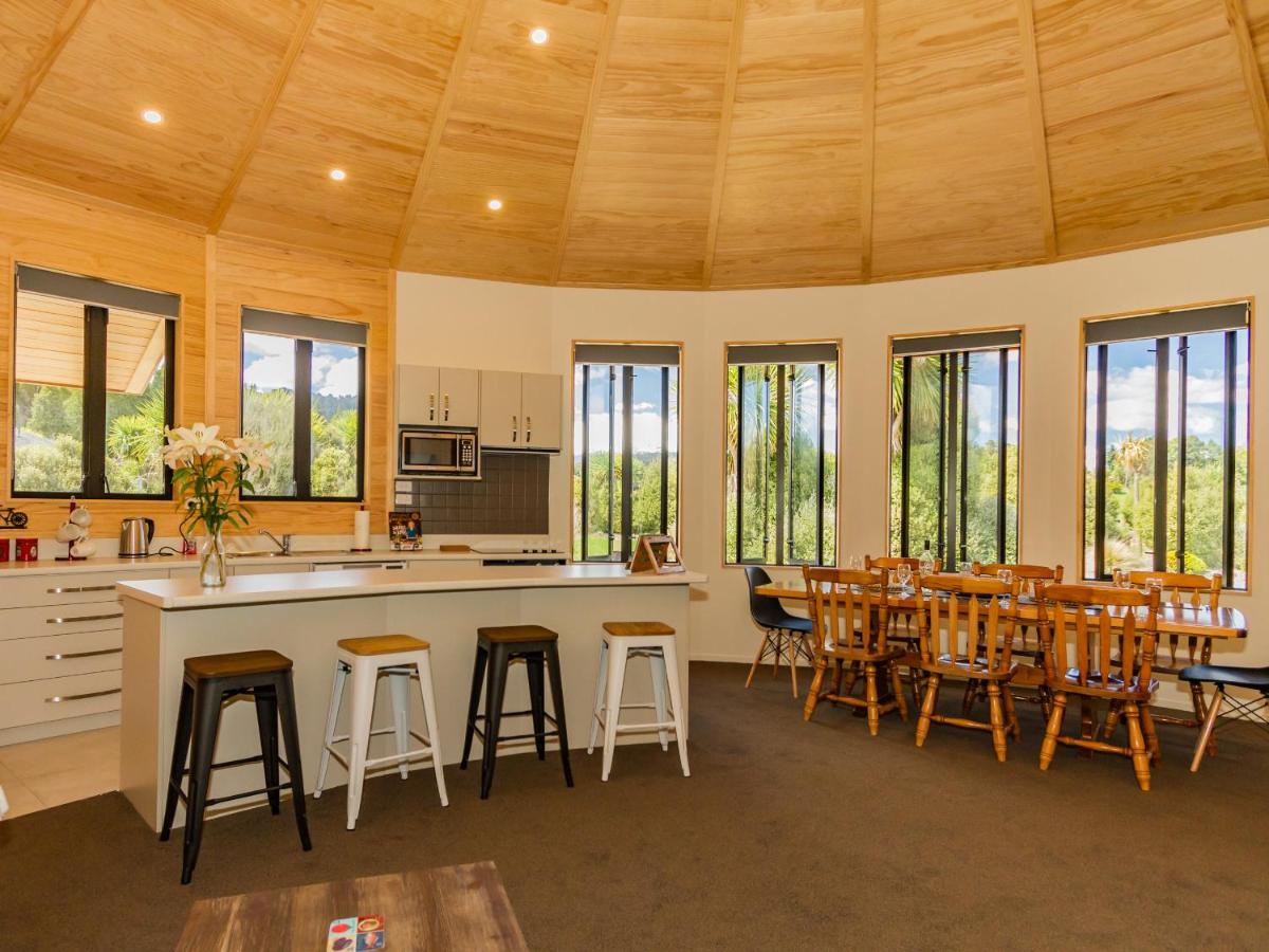 The Snowglobe - Ohakune Modern Yurt Style Chalet - Housity