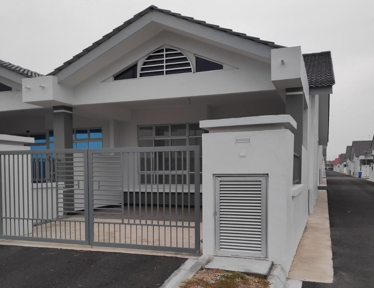 Lavender Homestay Desaru - Housity