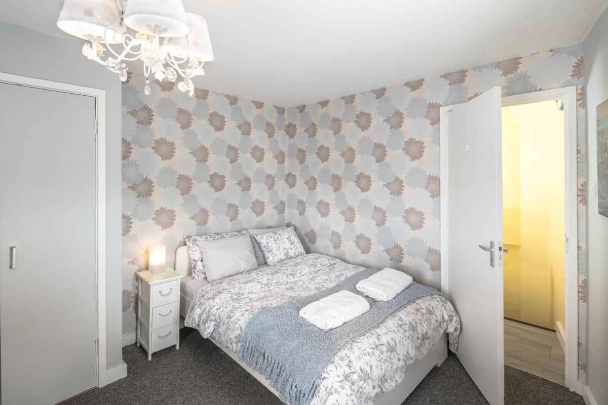 Lighthouse of Stowmarket - Housity