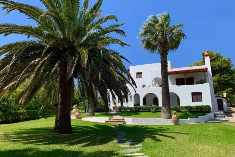 Villa Pefkias - Housity