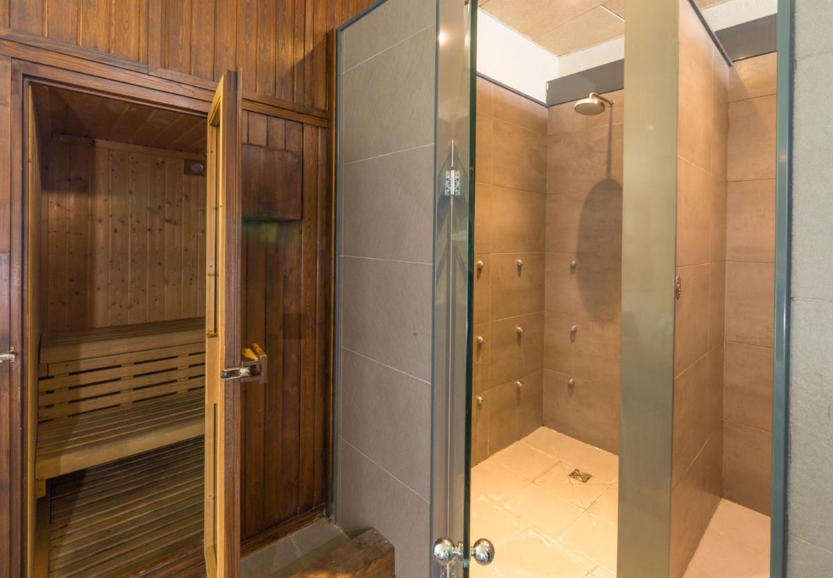 Un baño de Aparthotel Trainera