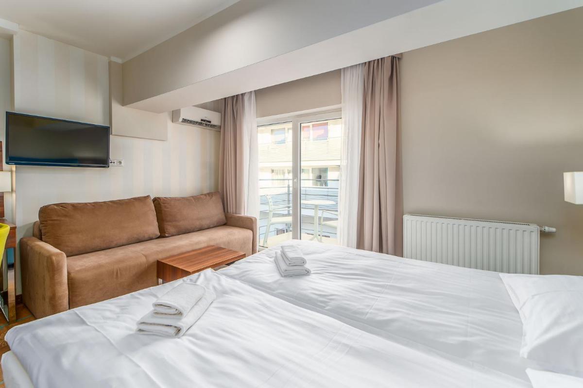 W Rent like home - Hotel Room 210 - Housity