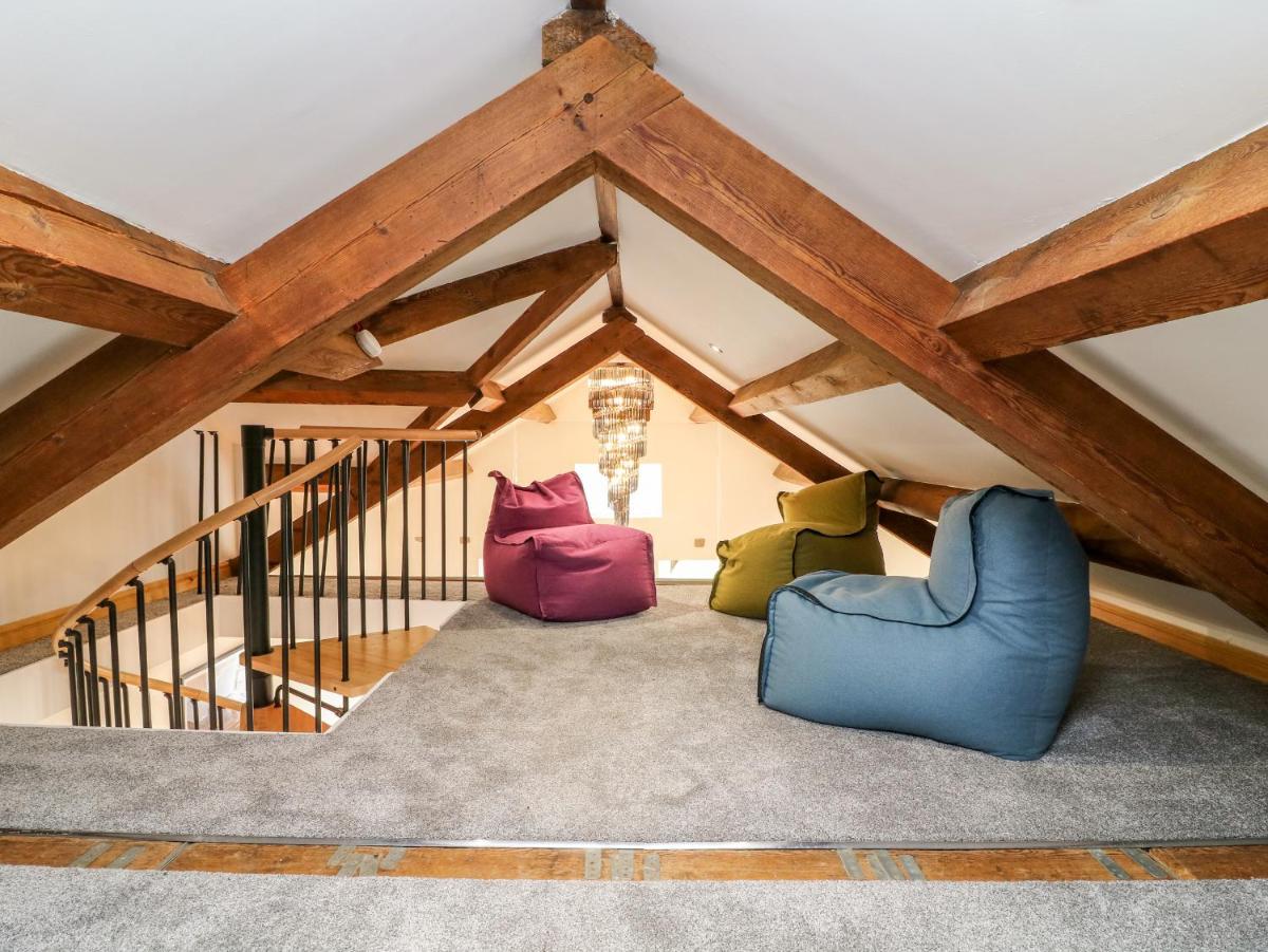 2 Boarbank Farm - Housity