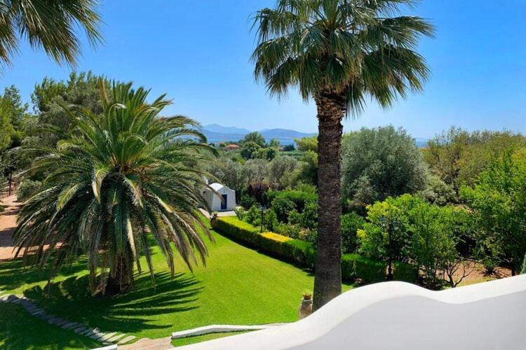 Villa Pefkias - Housity