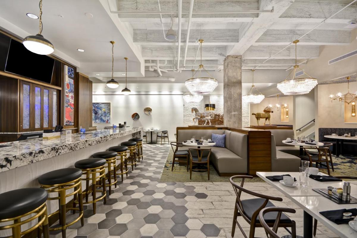 Hotel Indigo Kansas City - The Crossroads by IHG - Housity