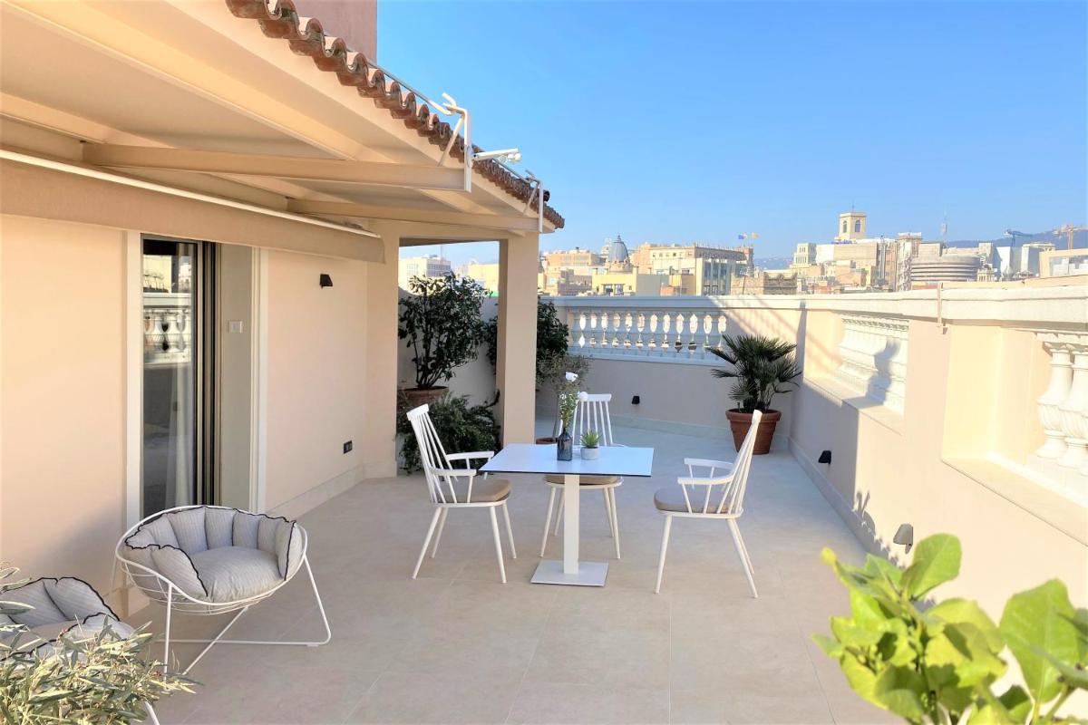 Un balcón o terraza de Lamaro Hotel