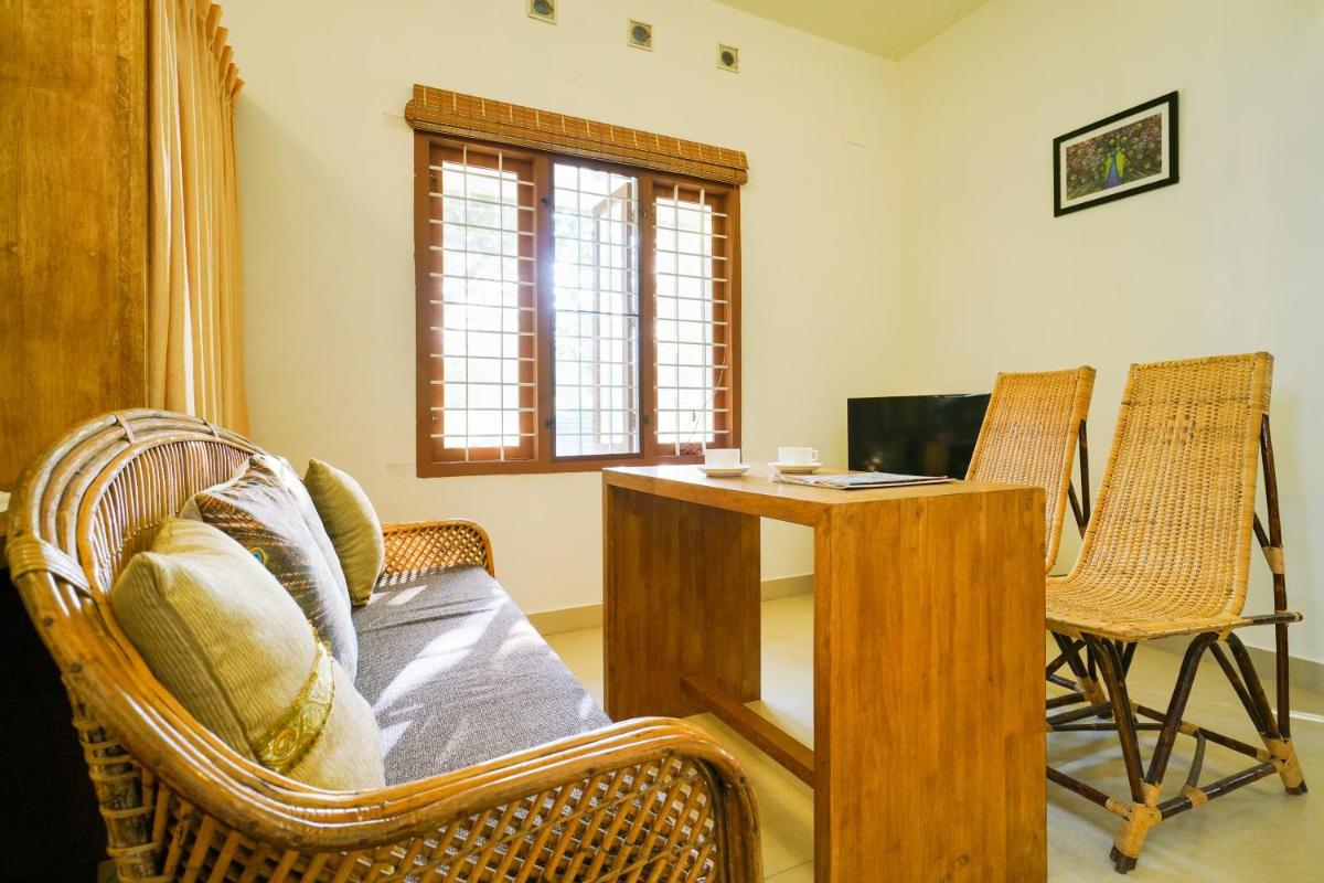 ALAMANDA Alleppey Beach Elegant 3BHK Guest House Apartment - Housity