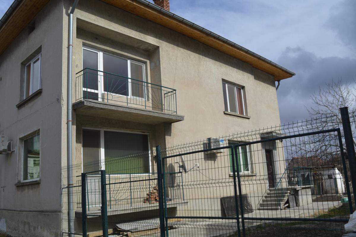 Стаи под наем гр.Сливница - Housity