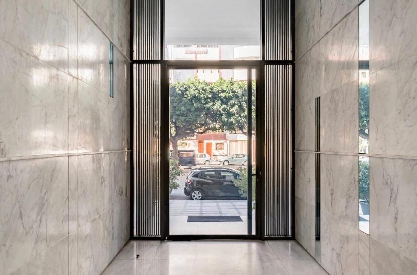 COMFORTABLE & ELEGANT FLAT IN A LIVELY PLACE - Housity