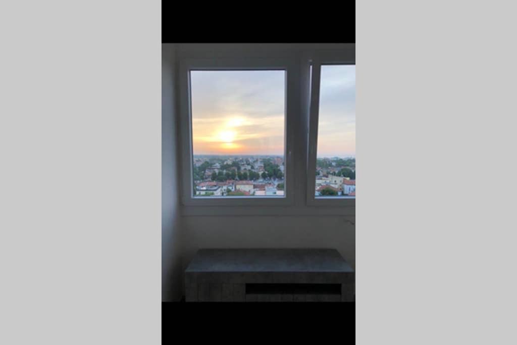 Beach House Marinara - Housity