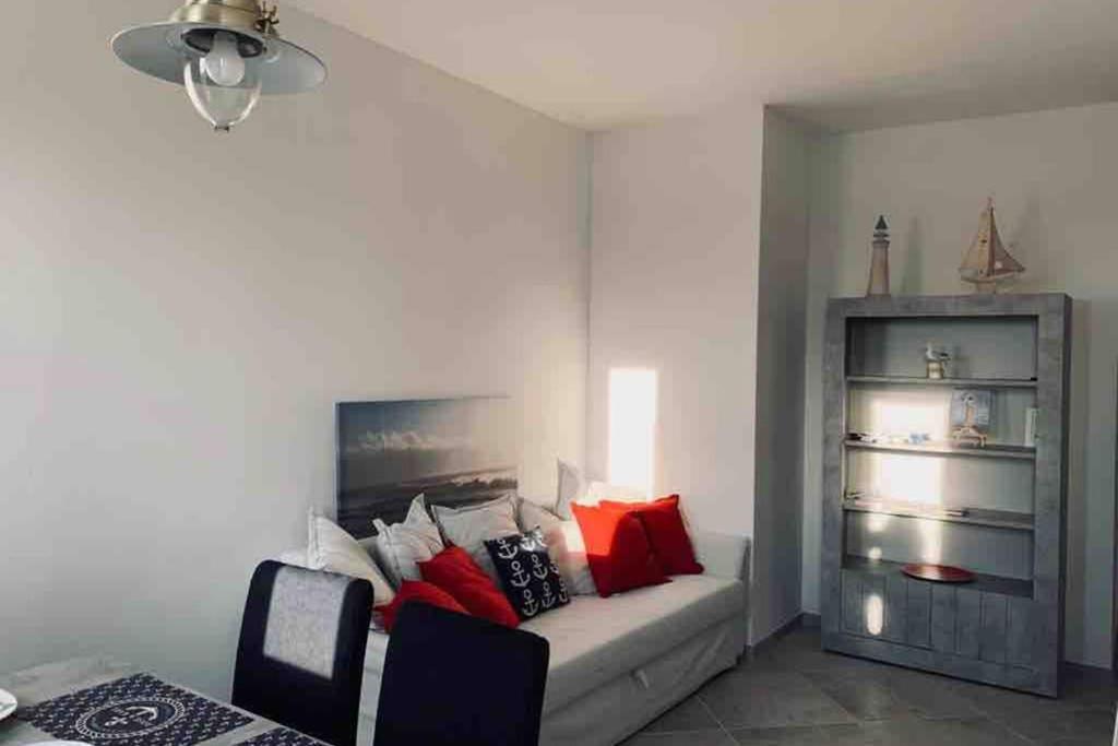 Beach House Marinara - Housity