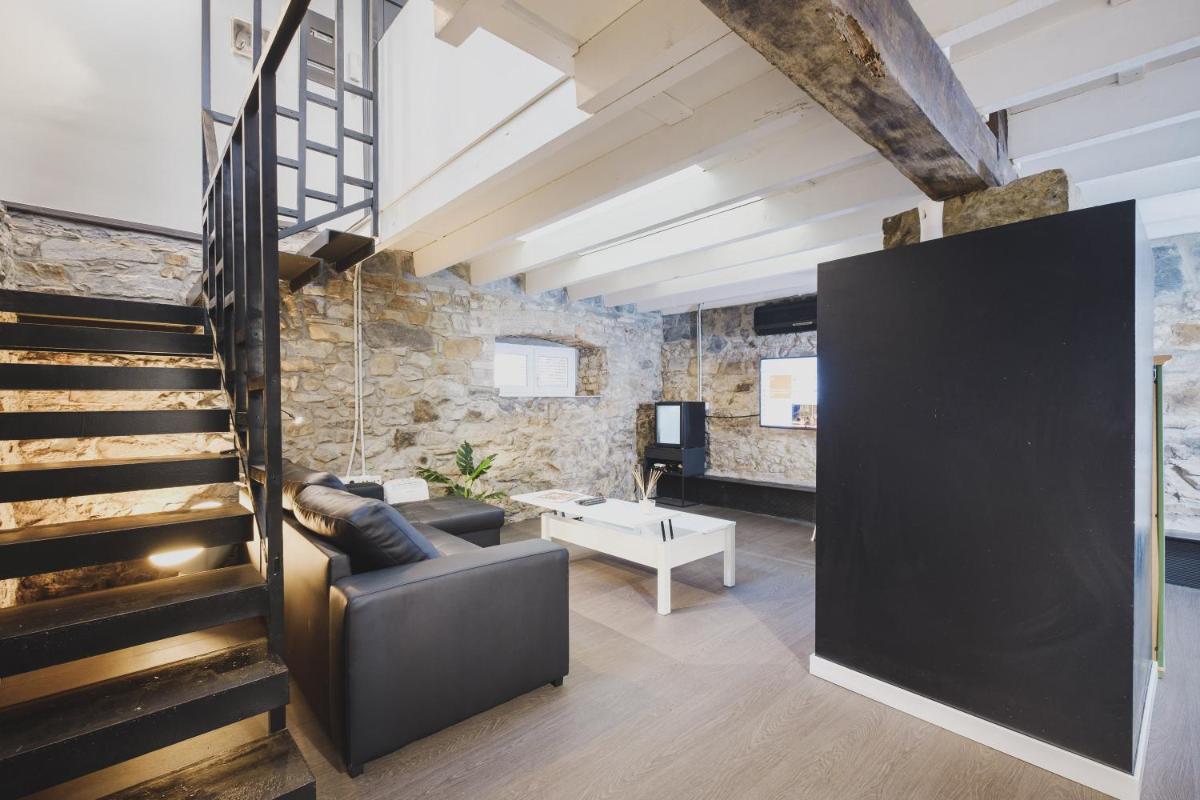 Dúplex con diseño perfecto para teletrabajar y cerca del metro - Housity