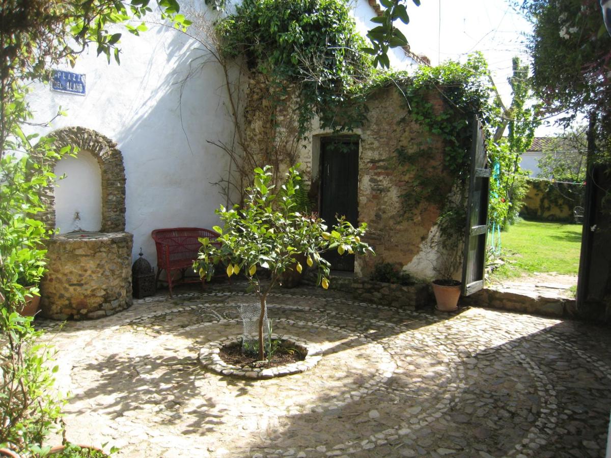 Posada del Castaño - Housity