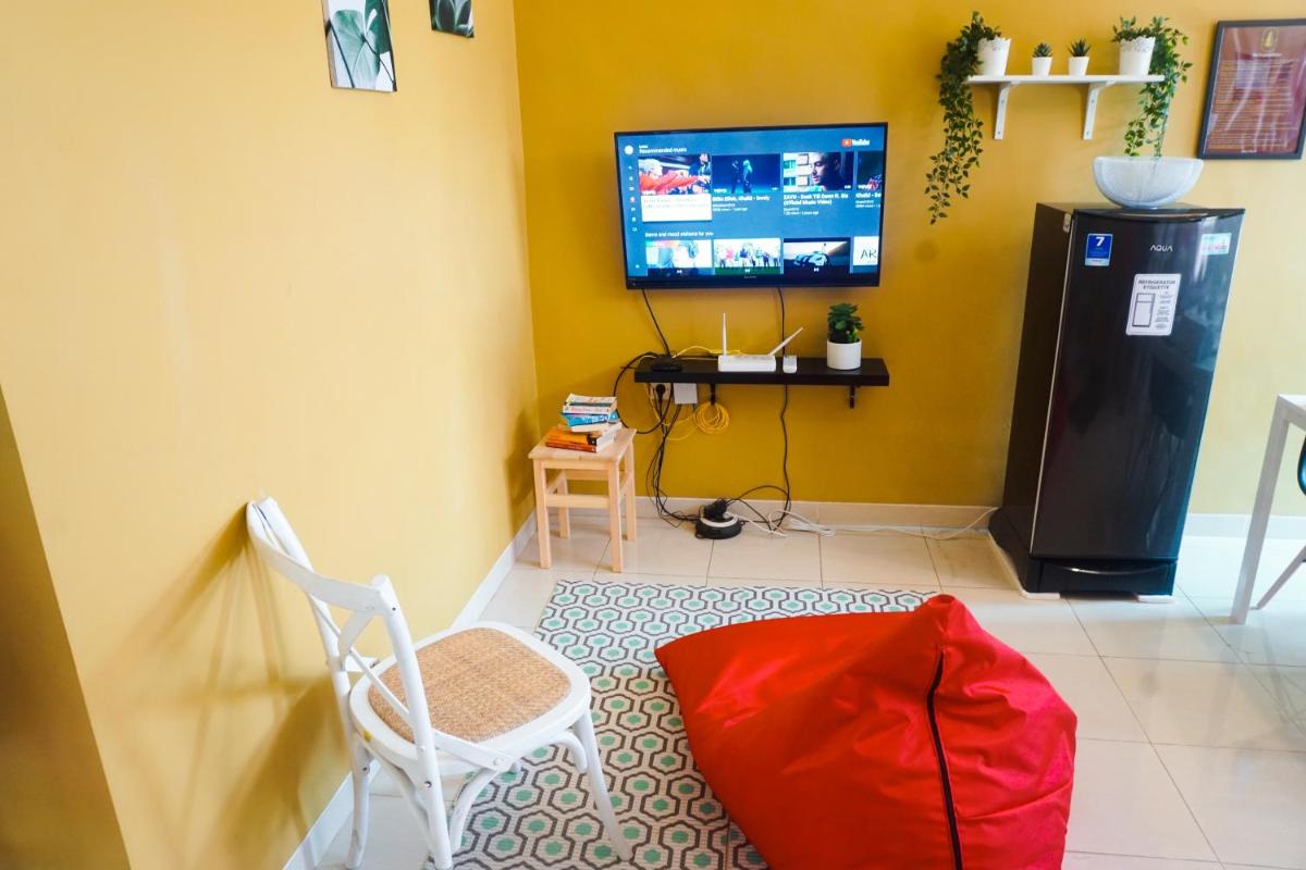 Tropical Boutique Batu Villa, Near Museum Angkut - Housity
